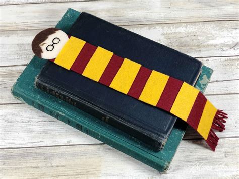 DIY Harry Potter Felt Bookmark Tutorial - Mama Cheaps®