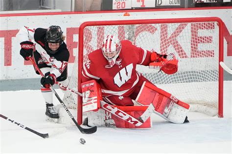 Wisconsin Men's Hockey - Bucky's 5th Quarter