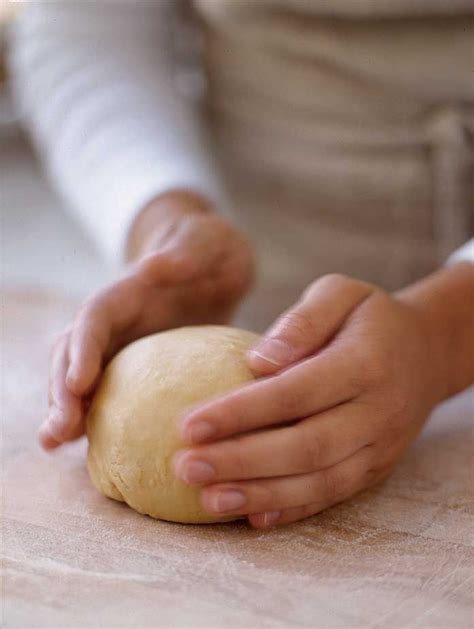 How To Knead Pasta Dough By Hand - howto