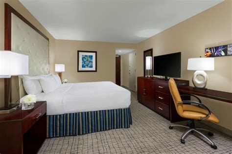 Crowne Plaza Times Square, New York (NY), United States - Photos, Room Rates & Promotions