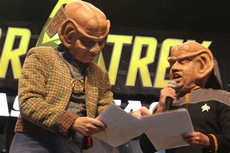 STLV 2016 Day Two: Ferengi In Character, New IDW Comics, TOS Guest Stars + More – TrekMovie.com