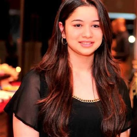 Sara Tendulkar Wiki, Age, Boyfriend, Family, Biography - MuchFeed