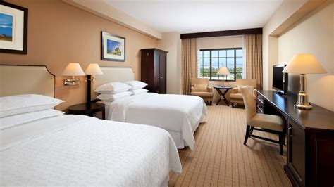 Anaheim Lodging - Club Level Rooms | Sheraton Garden Grove - Anaheim South Hotel