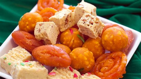 Eat Your Way Through Six Yummy Diwali Destinations of India