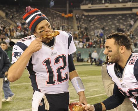 NFL players eating turkey after games over the years. American Football ...