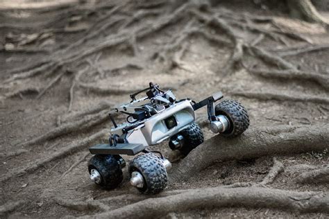 Awesome RC Buggy is the Closest Thing To Driving a Mars Rover | Digital Trends