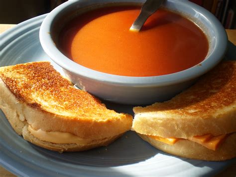 Grilled Cheese & Tomato Soup. : nostalgia