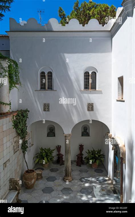 courtyard in villa san michele, anacapri, capri, italy Stock Photo - Alamy