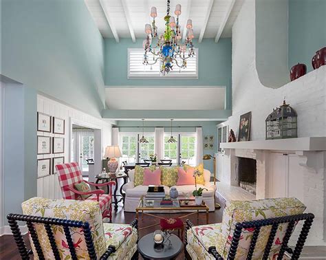 Emma Stone Lists Charming Beverly Hills Cottage for $3.8 Million - Galerie