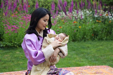 First family of four photos released to celebrate Queen Jetsun Pema's ...