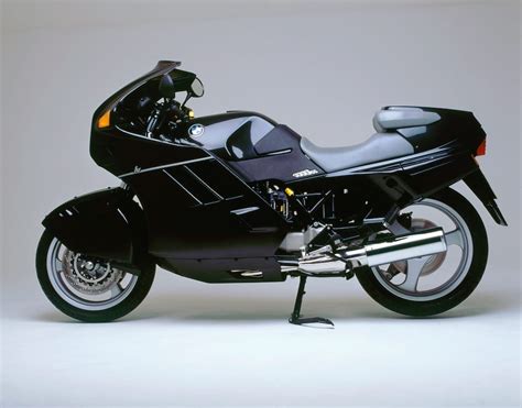 BMW K1 - Worlds First Sports Tourer Still Performs - Timeless 2 Wheels