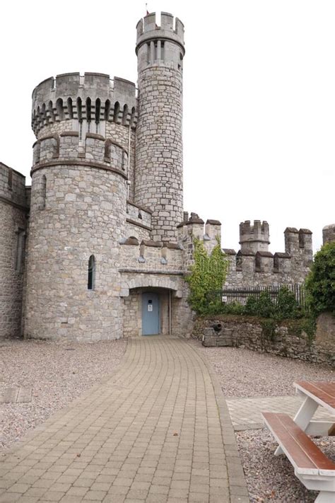 Blackrock Castle - Heritage Stone Structure - Irish Historical Tour ...