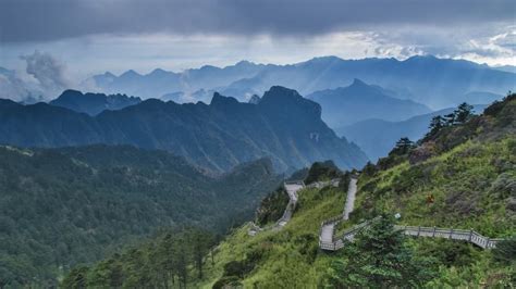 12 Jaw-Dropping Chinese National Parks