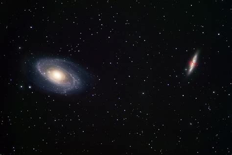 Ground-based view of two galaxy neighbours: M81 and M82 | ESA/Hubble