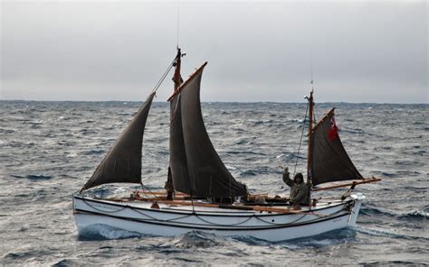 Shackleton's James Caird reconstruction. Replica del legendario bote que salvó a Shakelton y a ...