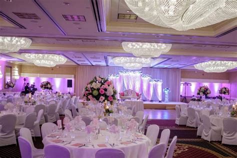 DoubleTree by Hilton Lisle Naperville Venue Info on Wedding Maps