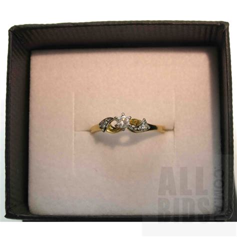 Vintage Diamond Ring: 18ct Gold - Lot 1382454 | ALLBIDS