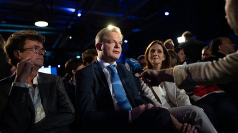 Dutch Election: Unpredictable Vote May Elevate a Centrist - The New ...