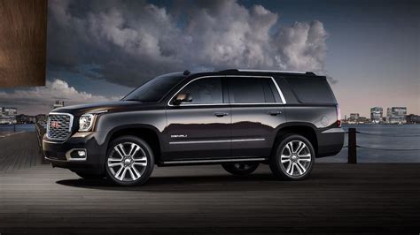 Exterior image of the 2018 GMC Yukon Denali full-size luxury SUV. | Gmc ...