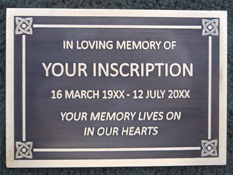 Choosing the Best Memorial Plaque to Remember your Loved Ones