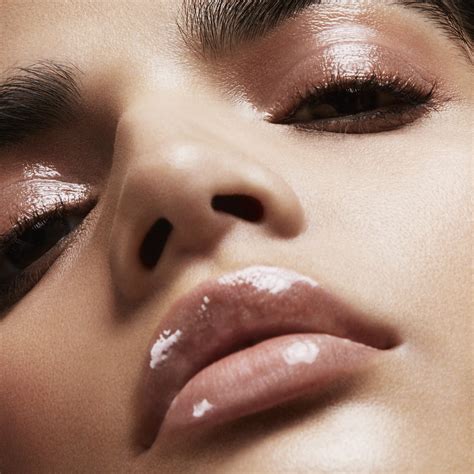 Gloss Bomb - Lip Luminizer FENTY BEAUTY BY RIHANNA ≡ SEPHORA