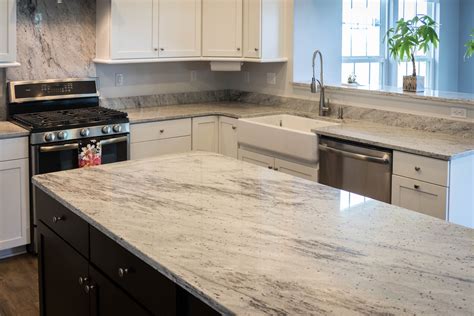 30+ Pictures Of White Cabinets With Granite - DECOOMO