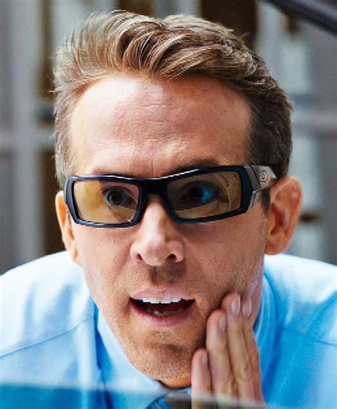 Oakley Gascan - Ryan Reynolds - Free Guy | Sunglasses ID - celebrity sunglasses