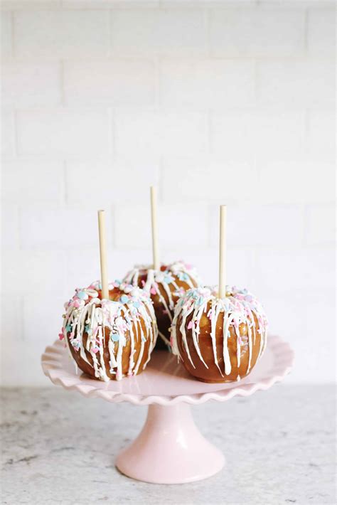 Unicorn Caramel Apples - arinsolangeathome