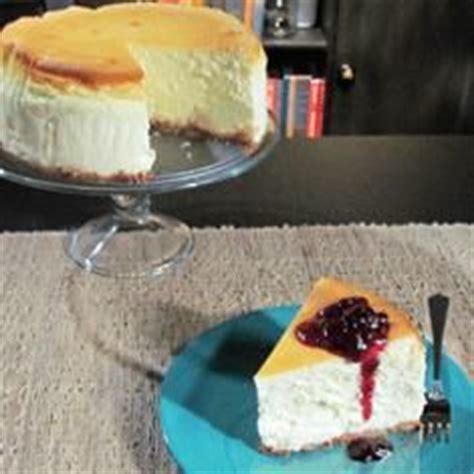 Father P's Cheesecake (via www.foodily.com/r/gvLh1PSqE-father-ps-cheesecake-by-buddy-valastro ...