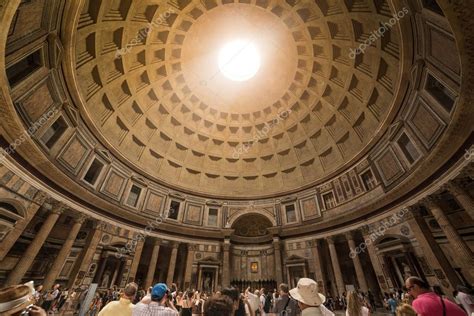 Pantheon interior in Rome – Stock Editorial Photo © kanuman #114344696