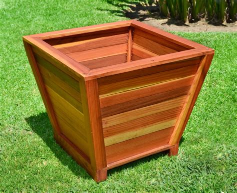 How to Build Redwood Planters PDF Plans