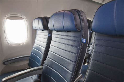 United Airlines Is Making It Easier for Families to Sit Together — Here ...