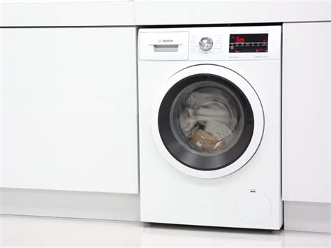 Washing machine shows E18 in display | Bosch