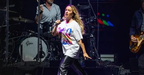 Jagged Little Pill tour: Fans of Alanis Morissette talk the timeless ...