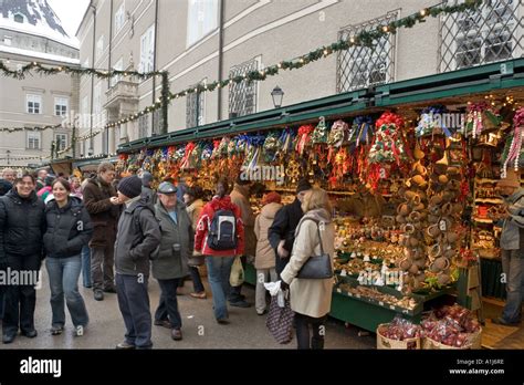 Salzburg christmas market hi-res stock photography and images - Alamy