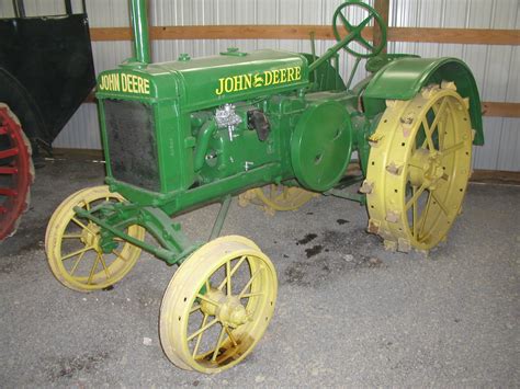 Pin en Antique John Deere Tractors