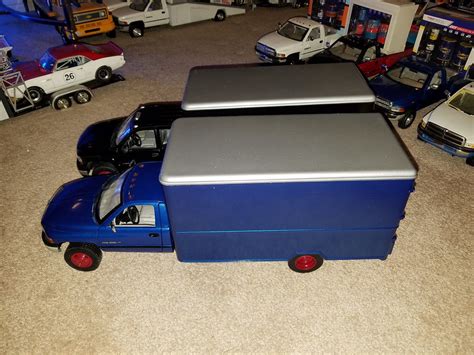 Custom 1/18 scale Box Trucks | Diecast Crazy Forums