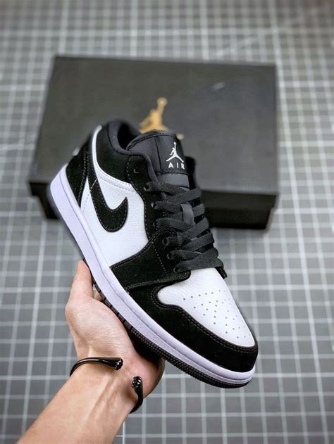 Nike Jordan Retro 1 Low at Rs 2650/pair | Nike Gents Shoes in New Delhi | ID: 26272318848