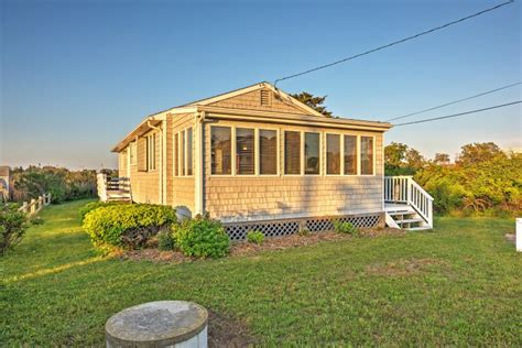 Quaint 3BR Charlestown Cottage Near Beach! Has Ocean Views and Central ...