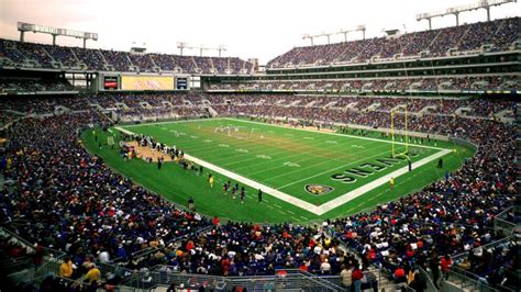 M&T Bank Stadium Parking Guide - Tips, Map, and Deals