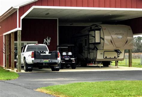 What Is a 5th Wheel Tailgate? (AKA Louvered Tailgate)