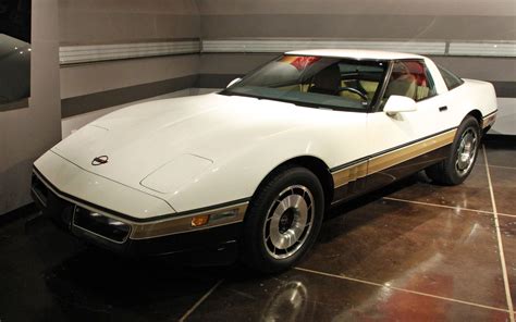 1984 Chevrolet Corvette - Information and photos - MOMENTcar