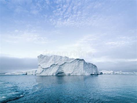 Icebergs on the Arctic Ocean Stock Photo - Image of berg, landscape: 133398916