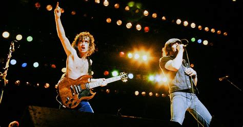 AC/DC - Back In Black