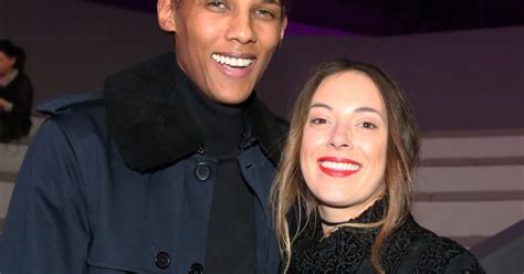 Stromae et sa femme Coralie Barbier au défilé Victoria's Secret Paris 2016 au Grand Palais à ...