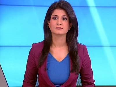 Top 10 Hottest Female Journalists from India | Famous TV Journalists | CrazyPundit.com