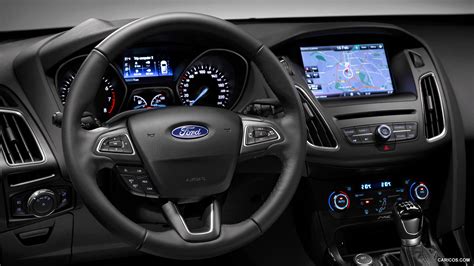 2015 Ford Focus - Interior | Caricos