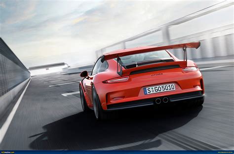 AUSmotive.com » 2015 Porsche 911 GT3 RS revealed