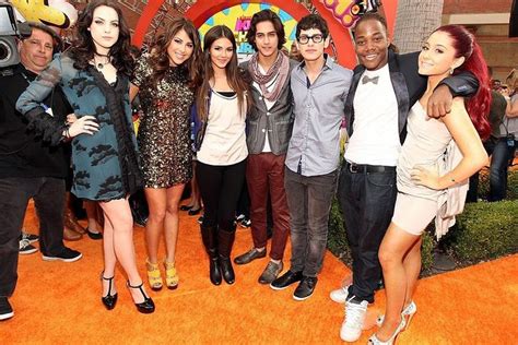 Ariana Grande, Victoria Justice and 'Victorious' Cast Virtually Reunite For Show's Tenth ...