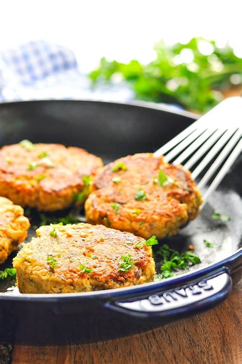 Easy Salmon Patties Recipe - The Seasoned Mom